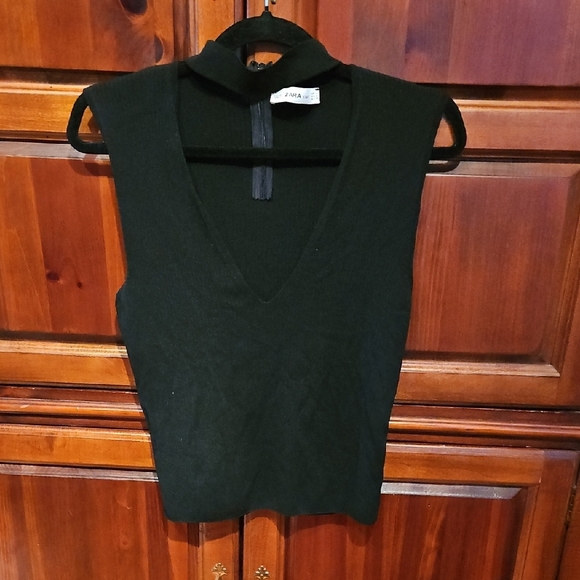 Zara Black Sleeveless Fitted Tank Top With Neckline Detail, Sz L - Picture 1 of 5
